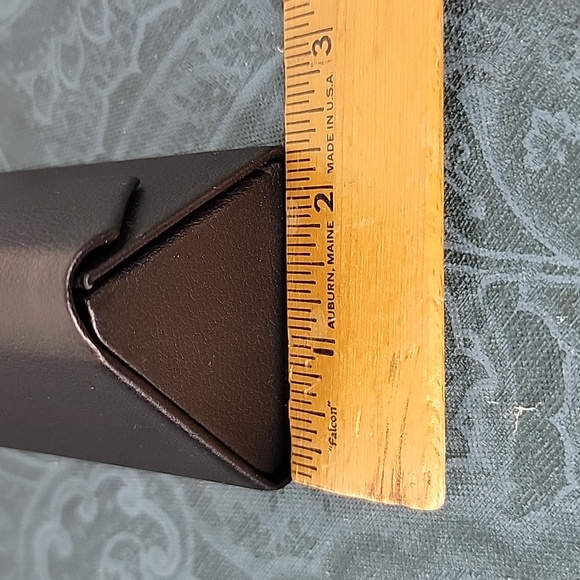 Shaquille O'Neal Black Eyeglass Case (Case Only) - Picture 10 of 11